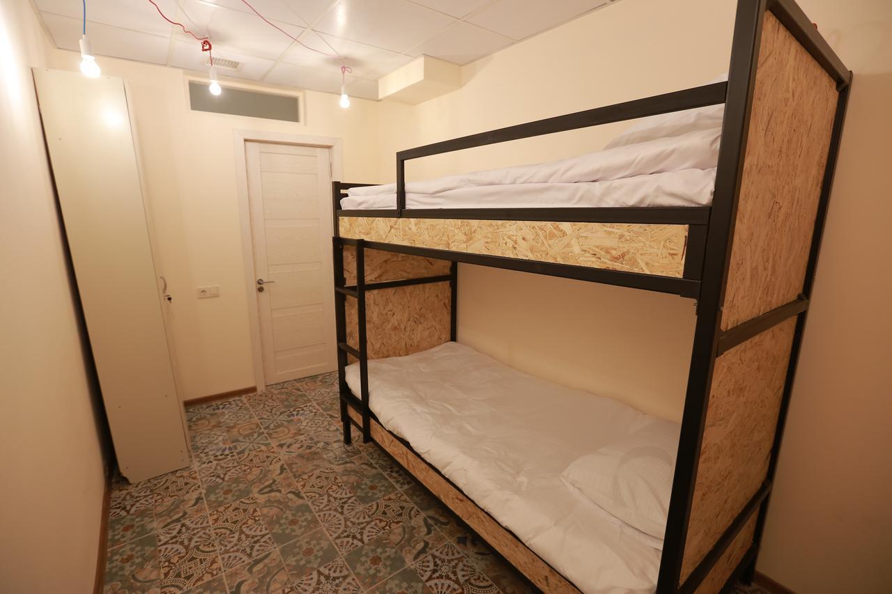 Midtown Hotel & Hostel Тбилиси Екстериор снимка