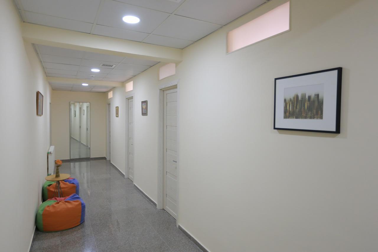Midtown Hotel & Hostel Тбилиси Екстериор снимка